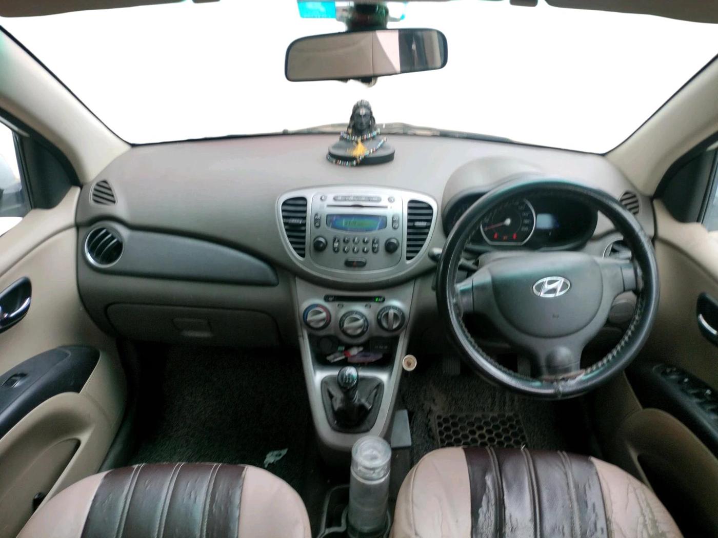 2013 Hyundai i10 SPORTZ 1.2, Petrol, Manual, 2,08,236 km, interior