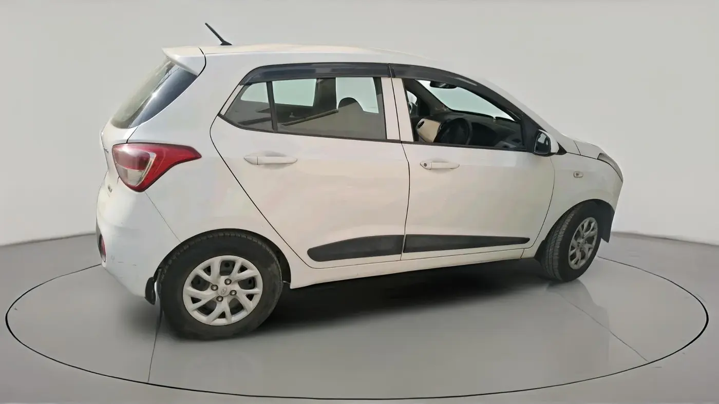 2017 Hyundai Grand i10 SPORTZ 1.2 KAPPA VTVT, Petrol, Manual, 42,762 km, exterior