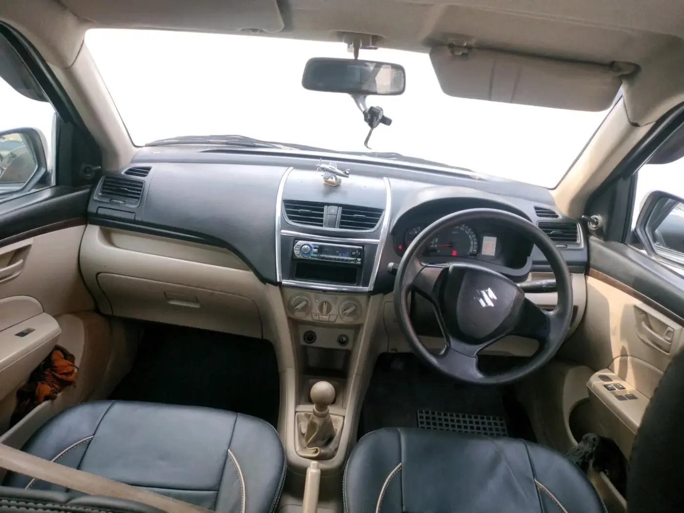 2016 Maruti Swift Dzire LXI (O), CNG, Manual, 1,11,170 km, interior