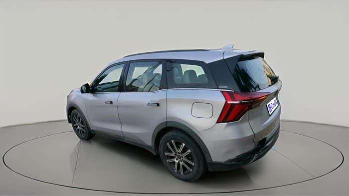 2023 Mahindra XUV700 AX 7 LUXURY D MT 7 STR, Diesel, Manual, 1,13,877 km, exterior