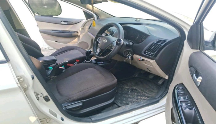 2012 Hyundai i20 SPORTZ 1.4 CRDI, Diesel, Manual, 1,05,949 km, interior