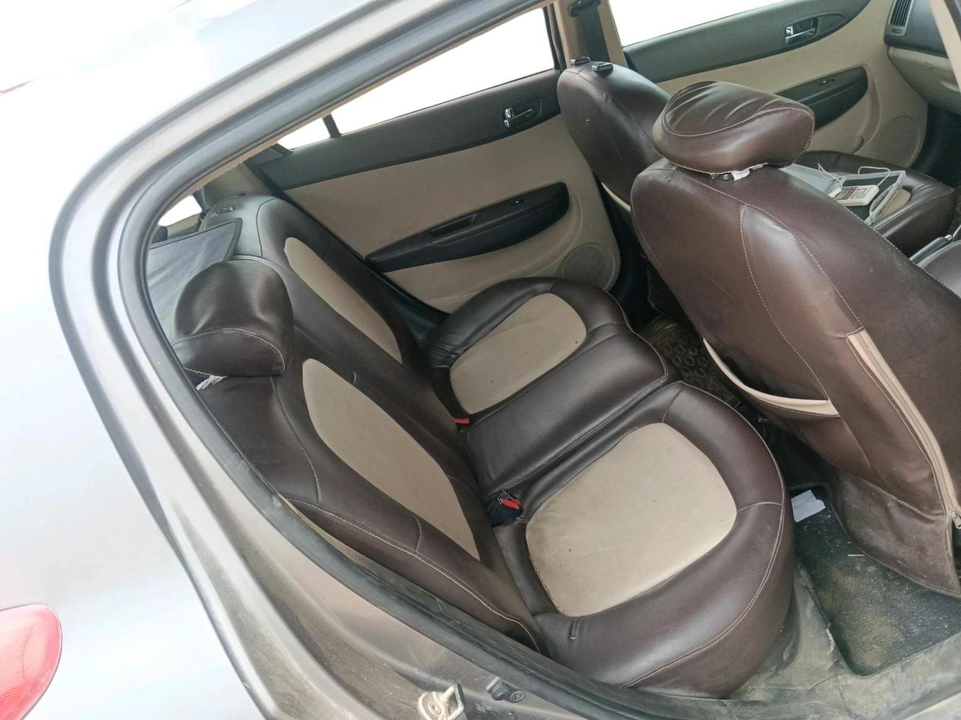 2013 Hyundai i20 SPORTZ 1.2, Petrol, Manual, 1,02,168 km, interior