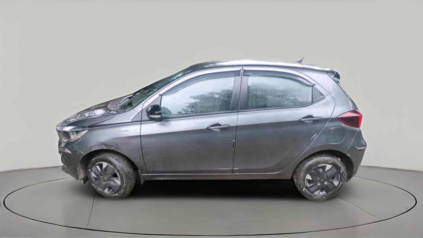 2026 Tata Tiago XT CNG, CNG, Manual, 11,329 km, exterior