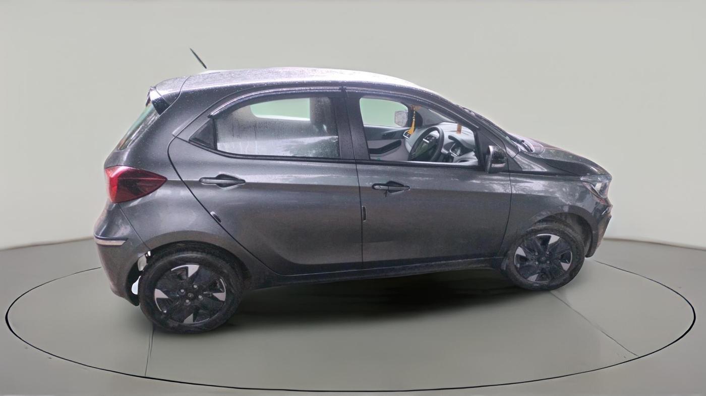 2026 Tata Tiago XT CNG, CNG, Manual, 11,329 km, exterior