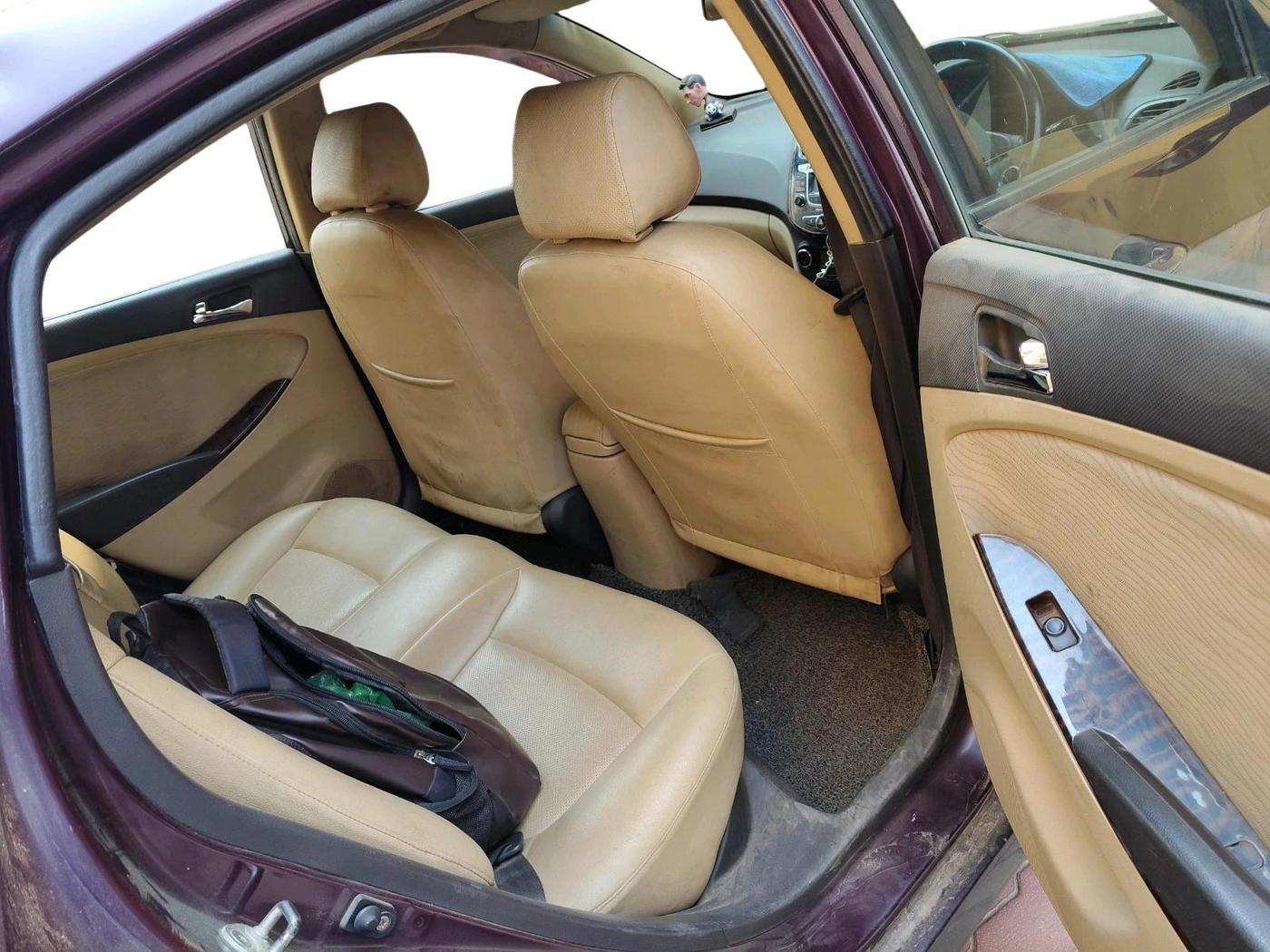2011 Hyundai Verna FLUIDIC 1.6 VTVT EX, Petrol, Manual, 1,65,414 km, interior