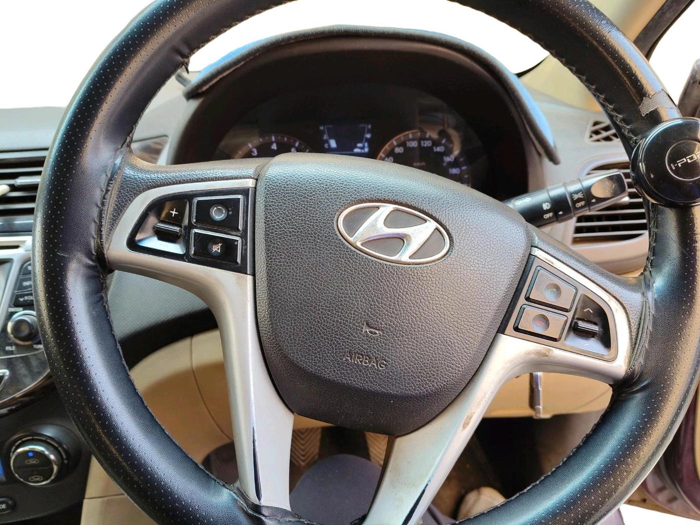 2011 Hyundai Verna FLUIDIC 1.6 VTVT EX, Petrol, Manual, 1,65,414 km, interior