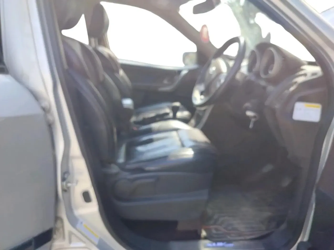 2014 Mahindra XUV500 W8, Diesel, Manual, 1,07,949 km, interior