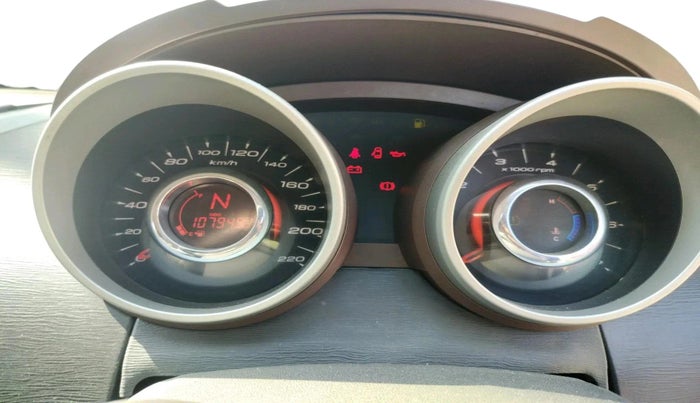 2014 Mahindra XUV500 W8, Diesel, Manual, 1,07,949 km, interior