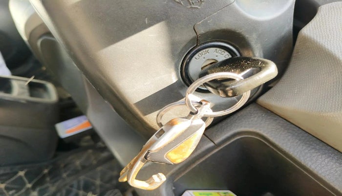 2012 Maruti Wagon R 1.0 LXI CNG, CNG, Manual, 95,899 km, interior