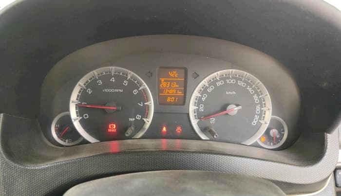 2011 Maruti Swift ZXI, CNG, Manual, 1,34,891 km, interior