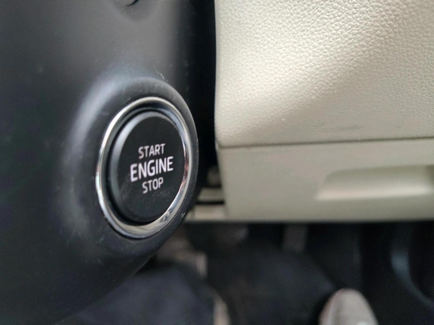 2022 Skoda SLAVIA STYLE 1.0L TSI AT, Petrol, Automatic, 38,300 km, interior
