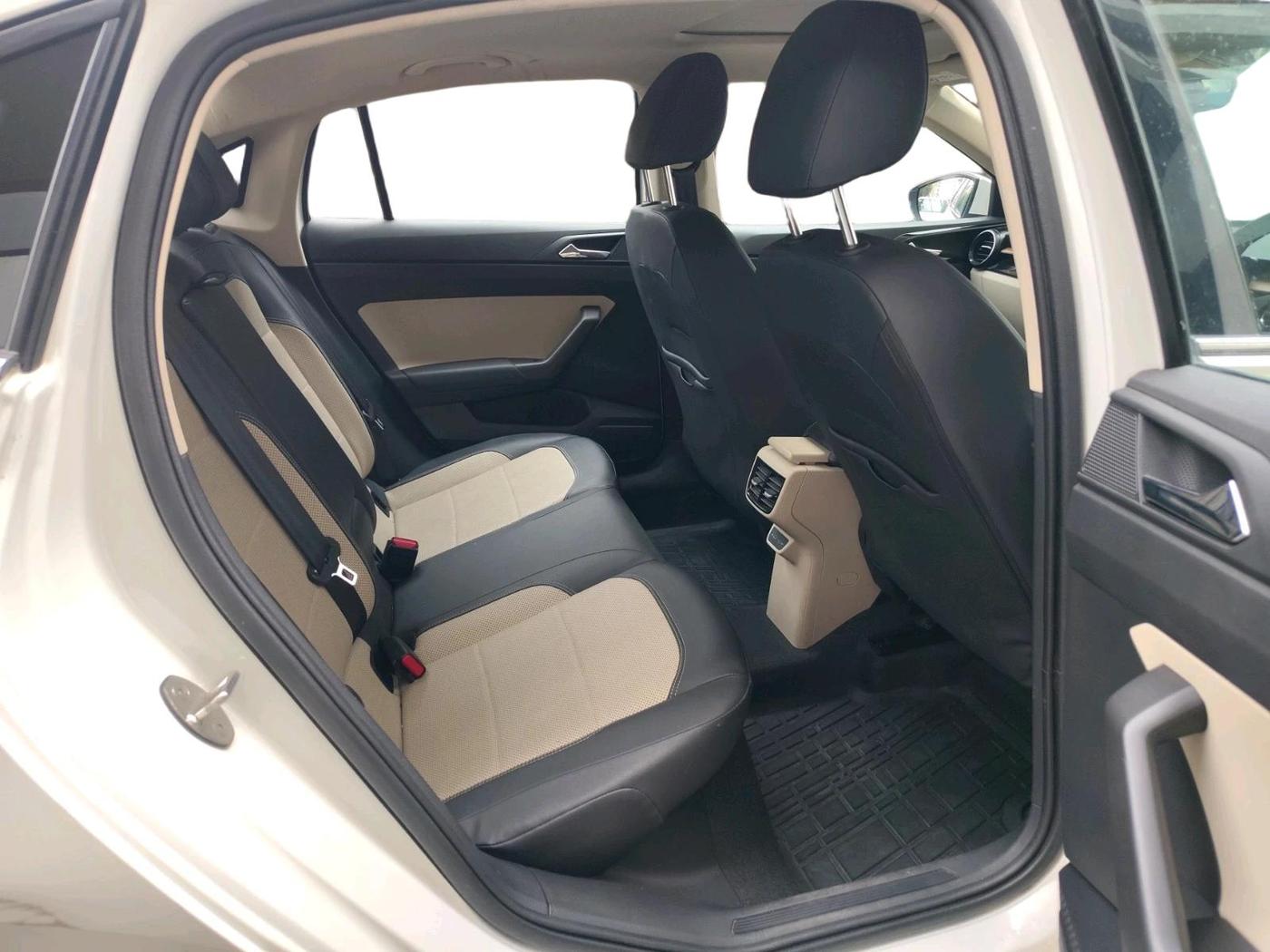 2022 Skoda SLAVIA STYLE 1.0L TSI AT, Petrol, Automatic, 38,300 km, interior