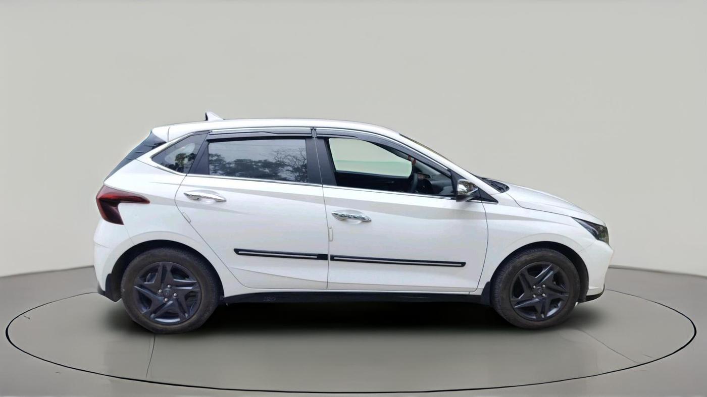 2023 Hyundai NEW I20 SPORTZ 1.2 MT, Petrol, Manual, 21,700 km, exterior