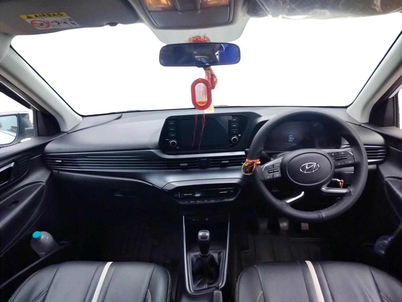2023 Hyundai NEW I20 SPORTZ 1.2 MT, Petrol, Manual, 21,700 km, interior