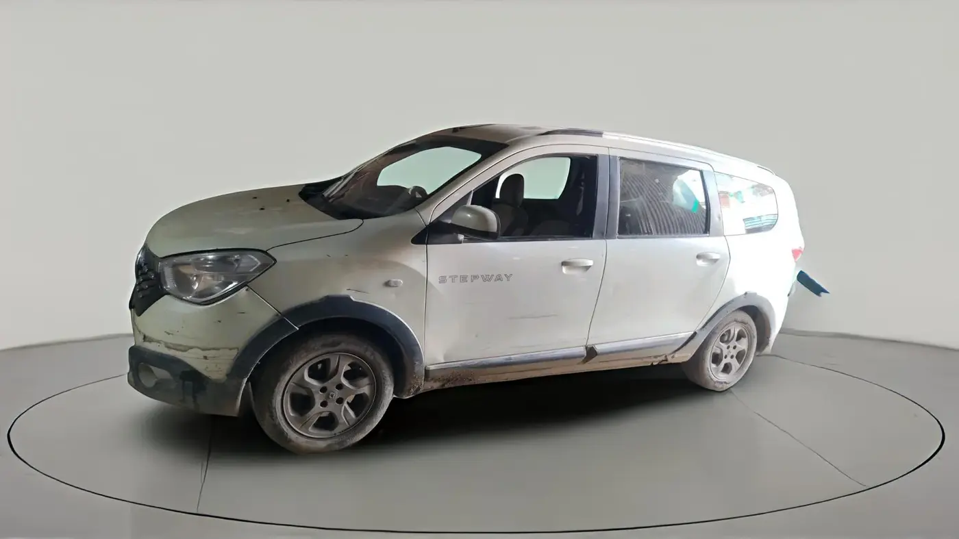 2015 Renault Lodgy 110 PS RXZ STEPWAY 7 STR, Diesel, Manual, 67,382 km, exterior