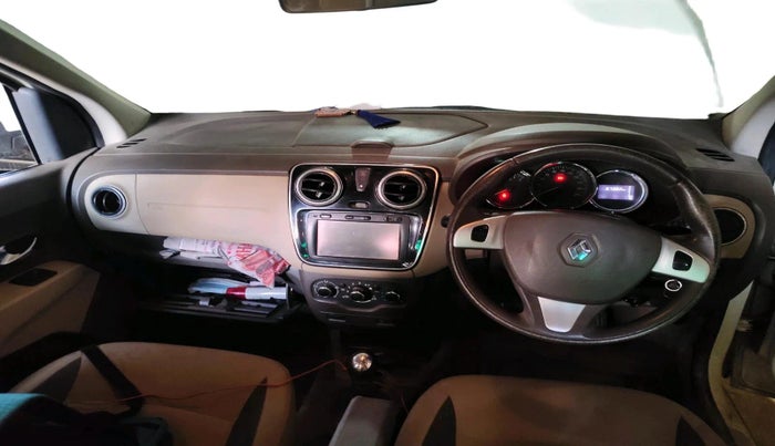 2015 Renault Lodgy 110 PS RXZ STEPWAY 7 STR, Diesel, Manual, 67,382 km, interior