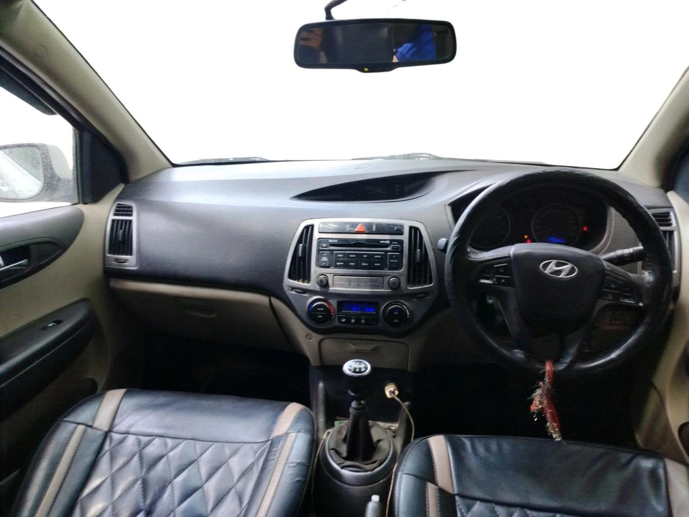 2013 Hyundai i20 SPORTZ 1.2, Petrol, Manual, 73,274 km, interior