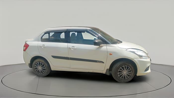 2015 Maruti Swift Dzire LXI (O), CNG, Manual, 1,01,841 km, exterior