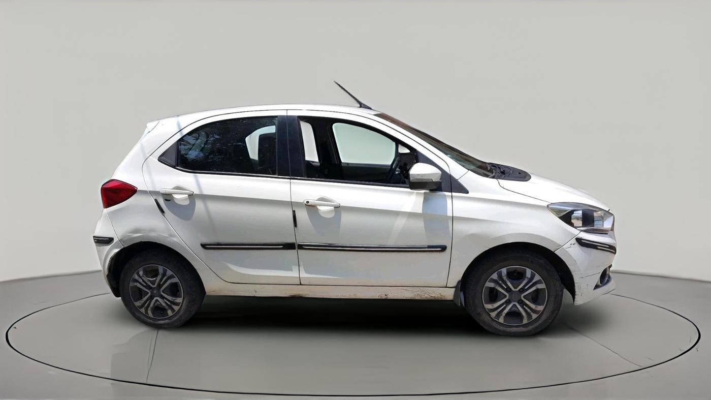 2018 Tata Tiago XTA PETROL, Petrol, Automatic, 67,301 km, exterior