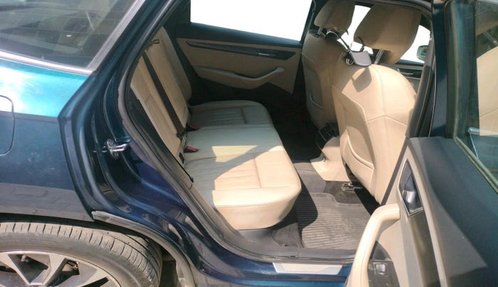 2020 Skoda Karoq STYLE 1.5 TSI AT, Petrol, Automatic, 42,127 km, interior