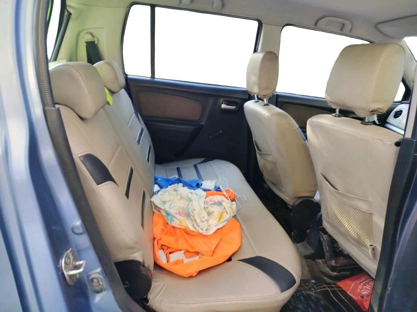 2013 Maruti Wagon R 1.0 LXI CNG, CNG, Manual, 99,735 km, interior