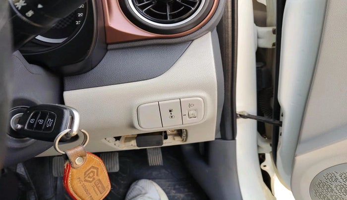 2022 Hyundai AURA S 1.2 CNG, CNG, Manual, 34,482 km, interior