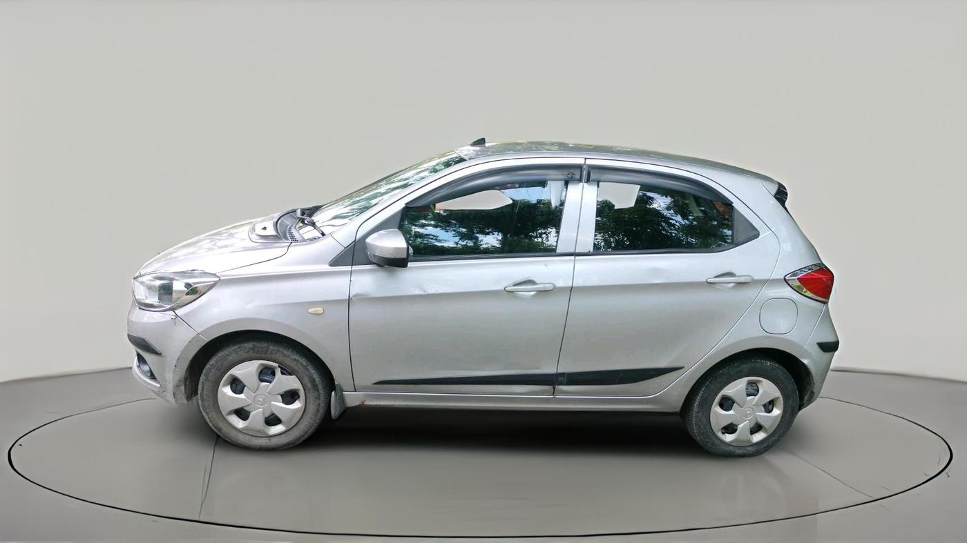 2017 Tata Tiago XT PETROL, Petrol, Manual, 56,055 km, exterior