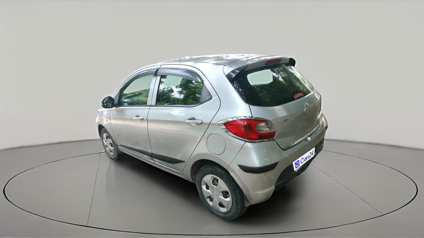 2017 Tata Tiago XT PETROL, Petrol, Manual, 56,055 km, exterior