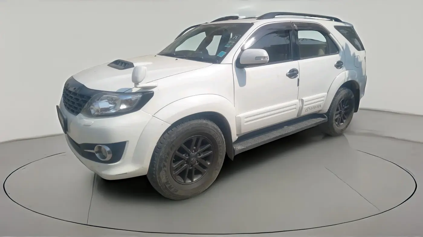 2016 Toyota Fortuner 3.0 4X2 AT, Diesel, Automatic, 75,319 km, exterior
