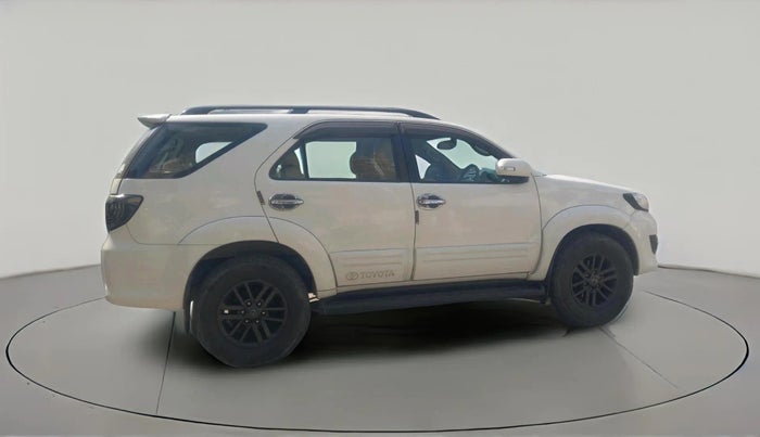 2016 Toyota Fortuner 3.0 4X2 AT, Diesel, Automatic, 75,319 km, exterior