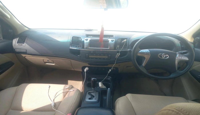 2016 Toyota Fortuner 3.0 4X2 AT, Diesel, Automatic, 75,319 km, interior
