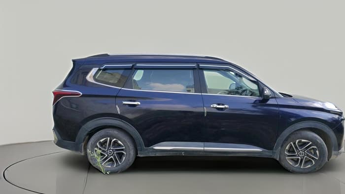 2022 KIA CARENS LUXURY PLUS 1.4 PETROL 6 STR, Petrol, Manual, 32,800 km, exterior