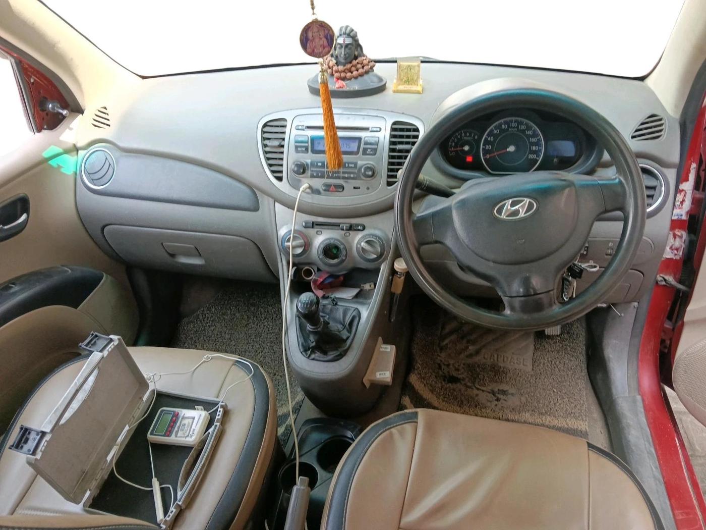 2011 Hyundai i10 MAGNA 1.1, CNG, Manual, 59,680 km, interior
