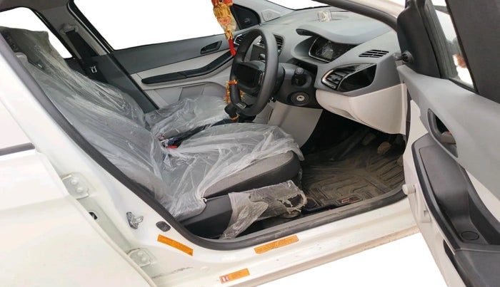 2025 Tata Tiago XE CNG, CNG, Manual, 16,426 km, interior