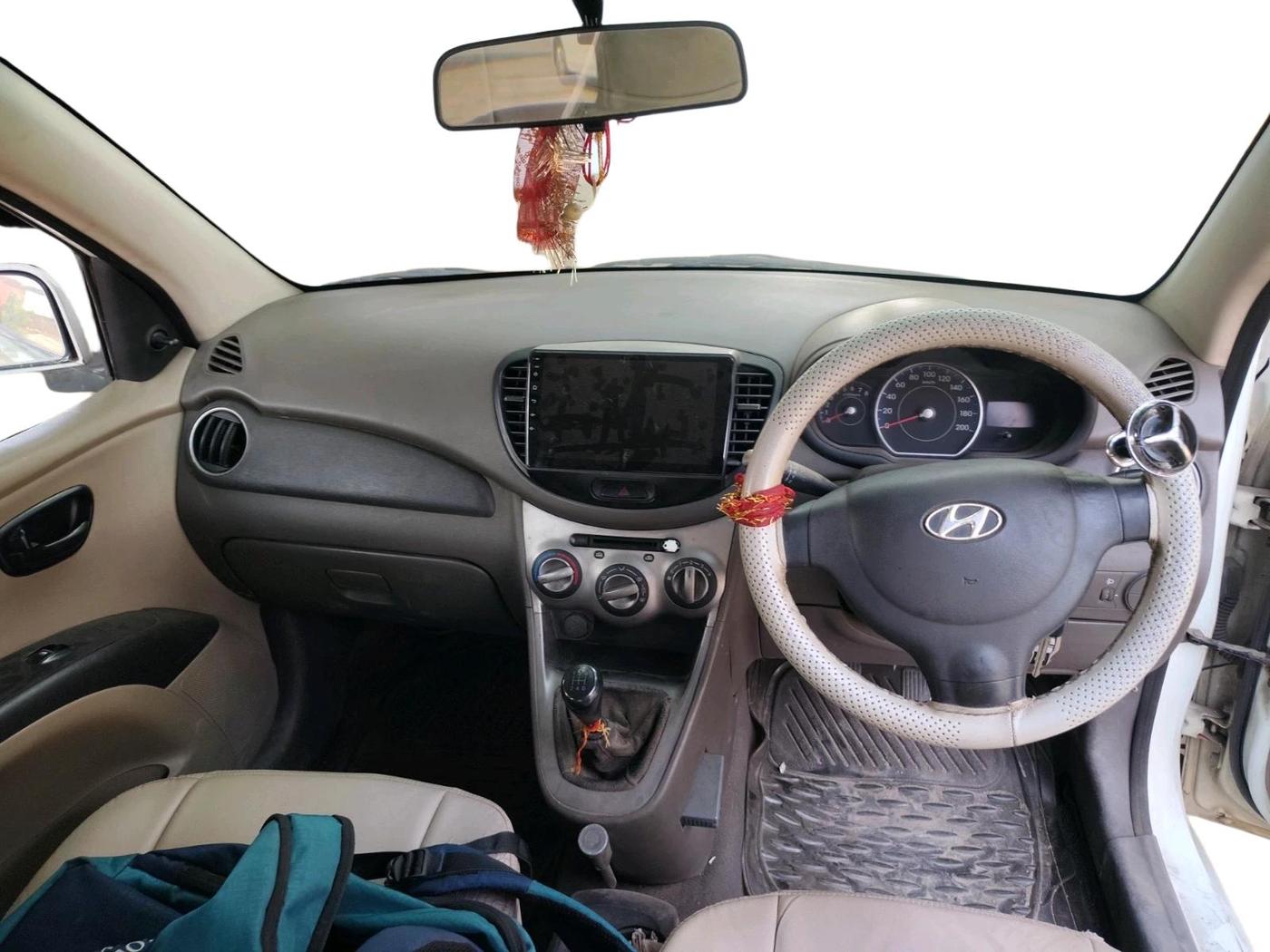 2012 Hyundai i10 ERA 1.1, CNG, Manual, 1,14,015 km, interior