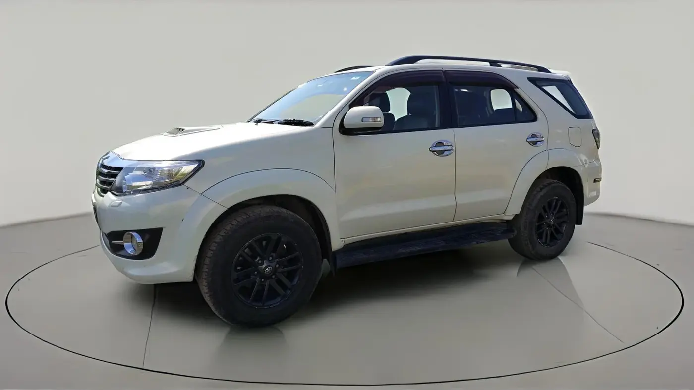 2015 Toyota Fortuner 3.0 4X4 MT, Diesel, Manual, 4,03,964 km, exterior
