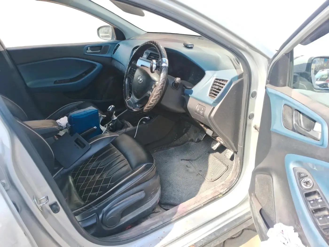 2017 Hyundai i20 Active 1.4 SX, Diesel, Manual, 1,07,527 km, interior
