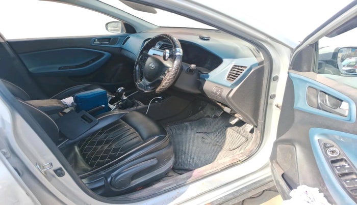 2017 Hyundai i20 Active 1.4 SX, Diesel, Manual, 1,07,527 km, interior