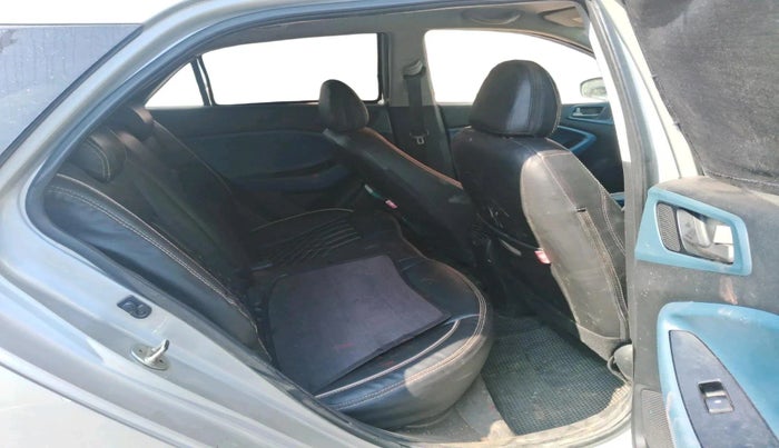 2017 Hyundai i20 Active 1.4 SX, Diesel, Manual, 1,07,527 km, interior