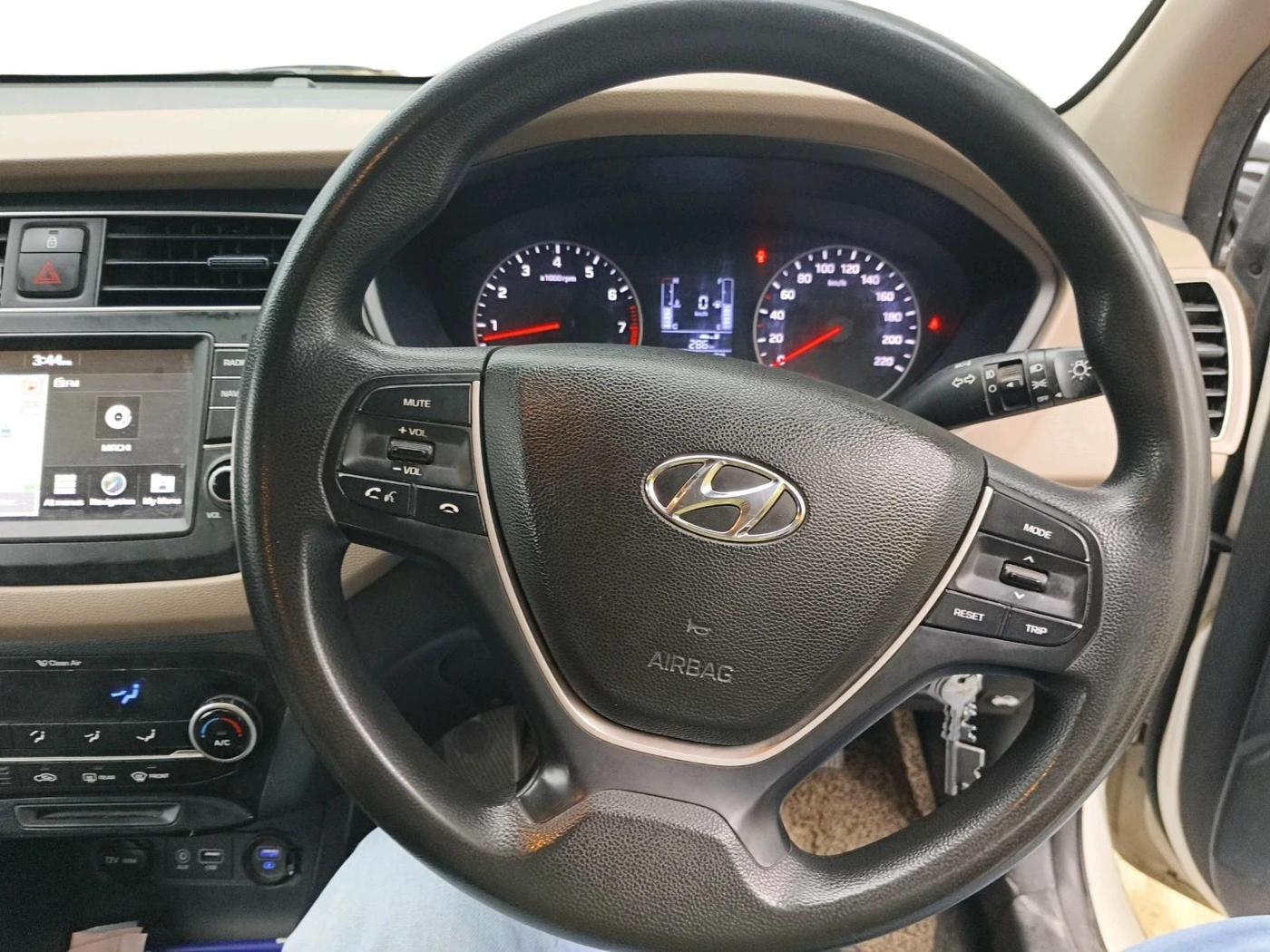 2018 Hyundai Elite i20 ASTA 1.2, Petrol, Manual, 1,15,371 km, interior