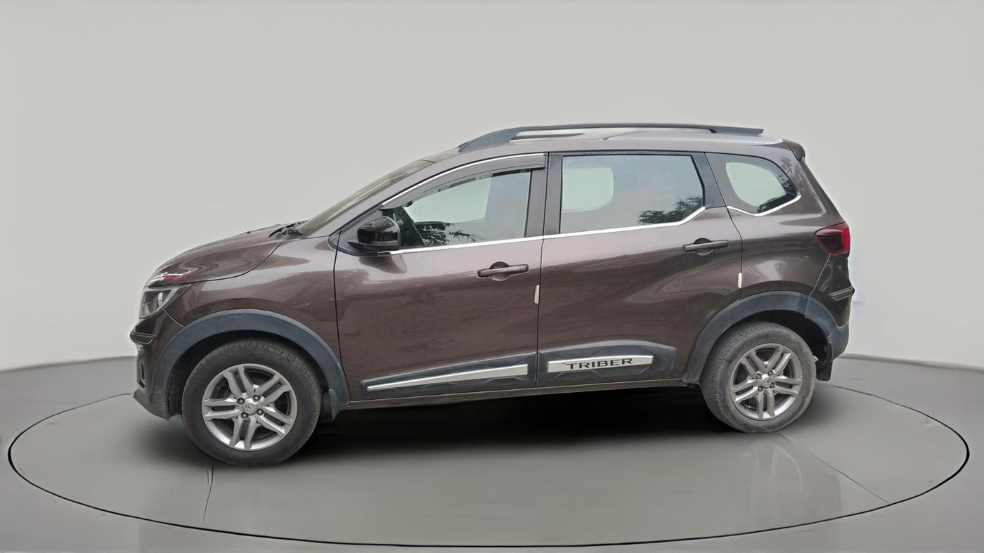 2022 Renault TRIBER RXZ, Petrol, Manual, 35,547 km, exterior