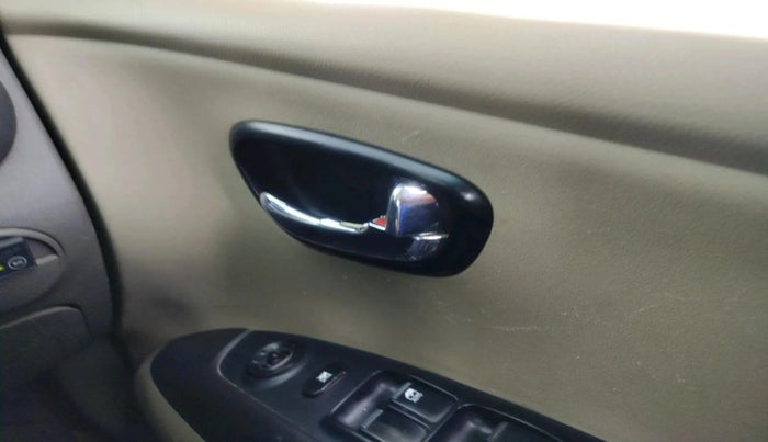 2012 Hyundai i10 MAGNA 1.2, CNG, Manual, 1,26,961 km, interior