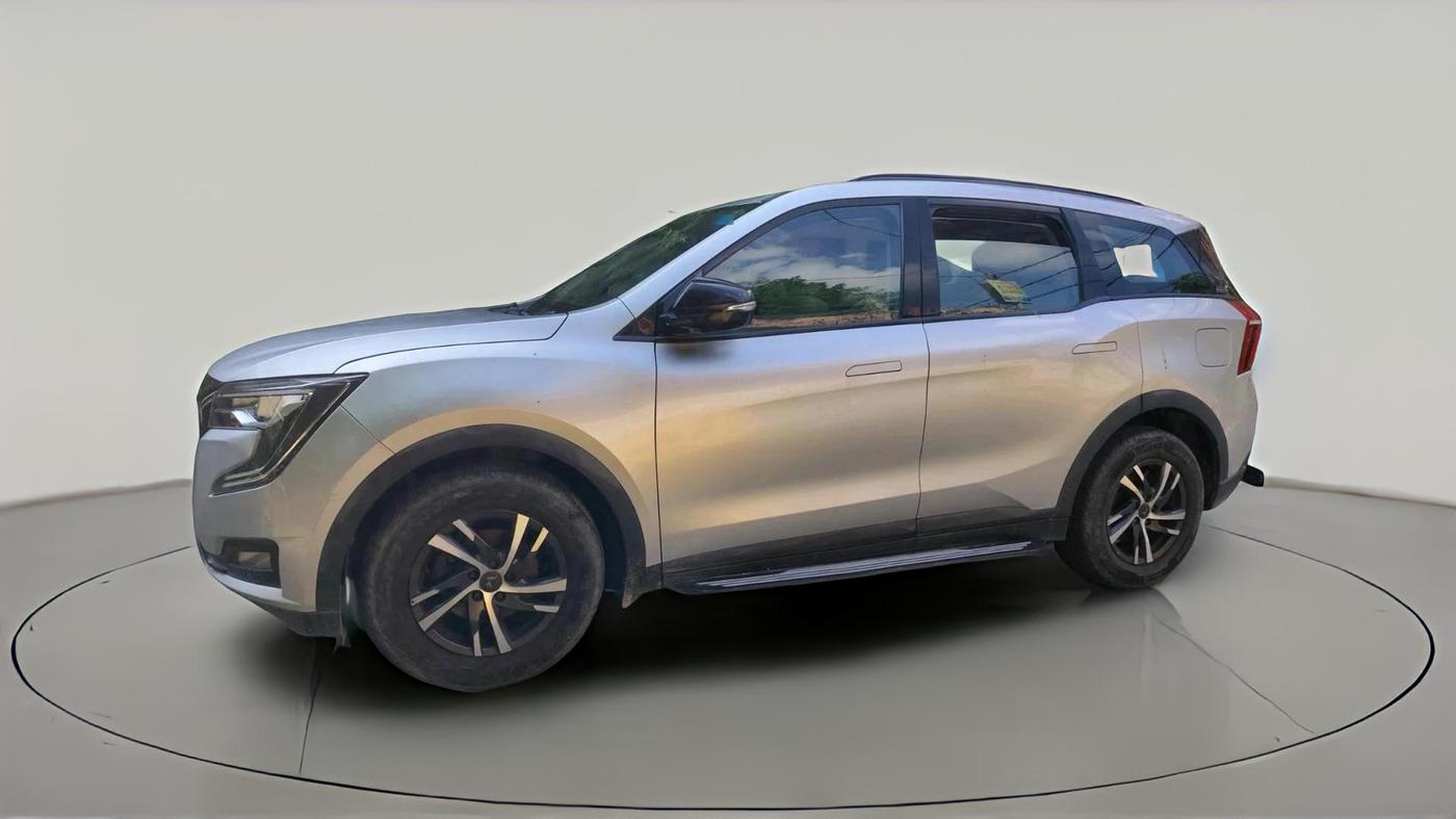 2022 Mahindra XUV700 AX 5 P MT 7 STR, Petrol, Manual, 37,816 km, exterior