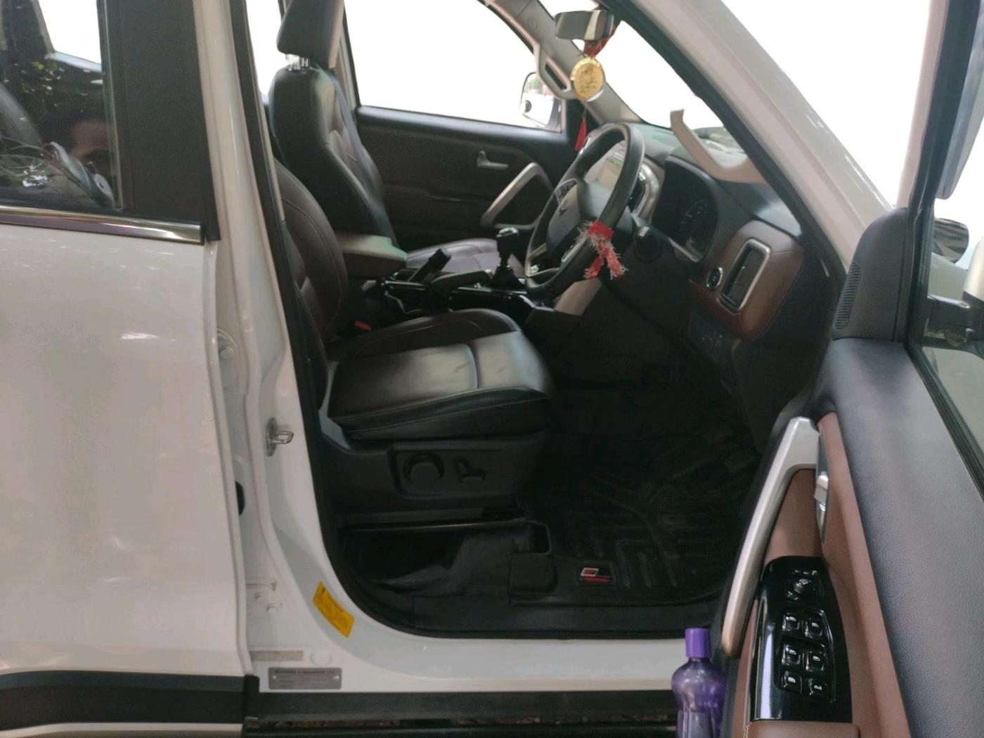 2024 Mahindra SCORPIO-N Z8 L DIESEL MT 2WD 7 STR, Diesel, Manual, 5,276 km, interior
