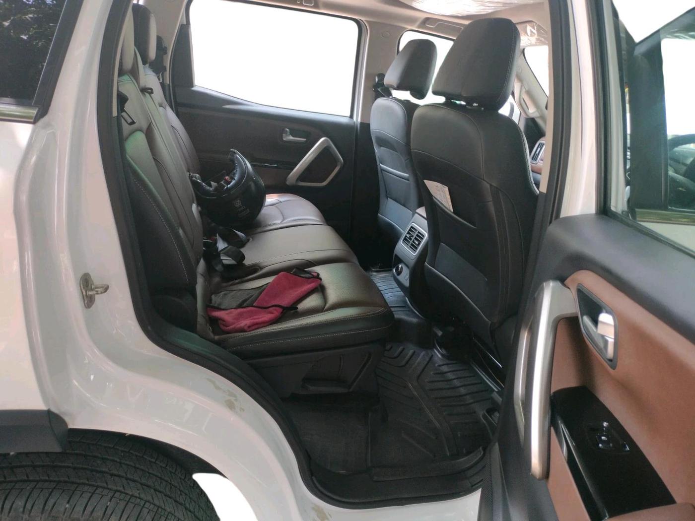 2024 Mahindra SCORPIO-N Z8 L DIESEL MT 2WD 7 STR, Diesel, Manual, 5,276 km, interior