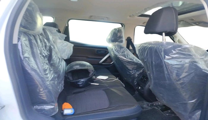 2024 Mahindra SCORPIO-N Z6 DIESEL MT 2WD 7 STR, Diesel, Manual, 15,011 km, interior