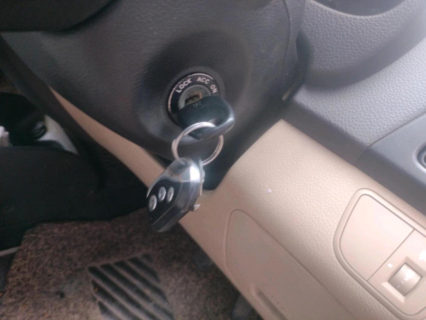 2013 Hyundai Eon ERA +, Petrol, Manual, 76,760 km, interior