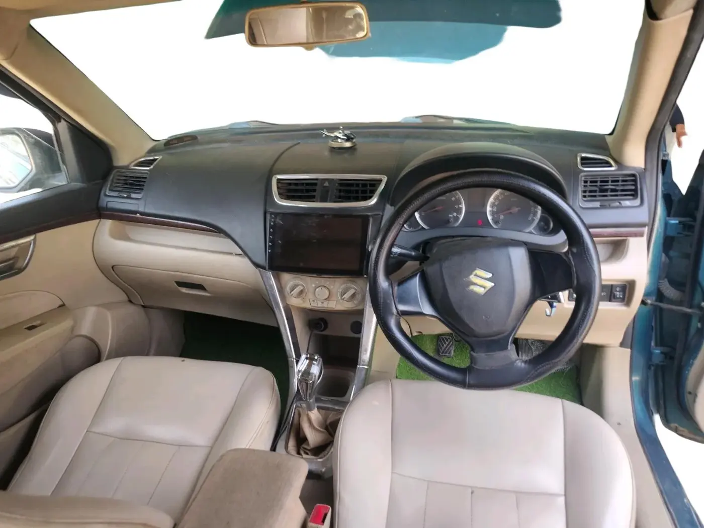 2012 Maruti Swift Dzire VXI, CNG, Manual, 1,59,662 km, interior