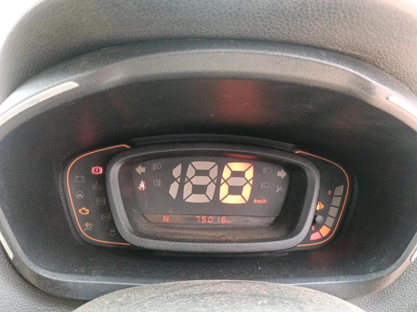 2019 Renault Kwid CLIMBER 1.0 AMT, CNG, Automatic, 75,016 km, interior