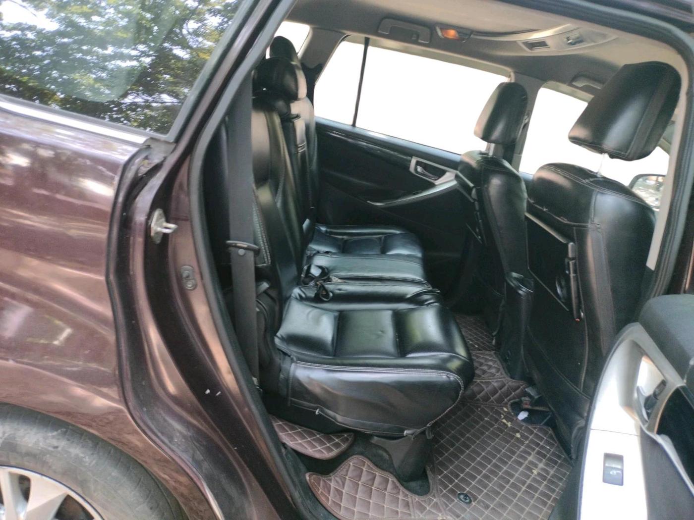 2017 Toyota Innova Crysta 2.4 VX 8 STR, Diesel, Manual, 96,608 km, interior